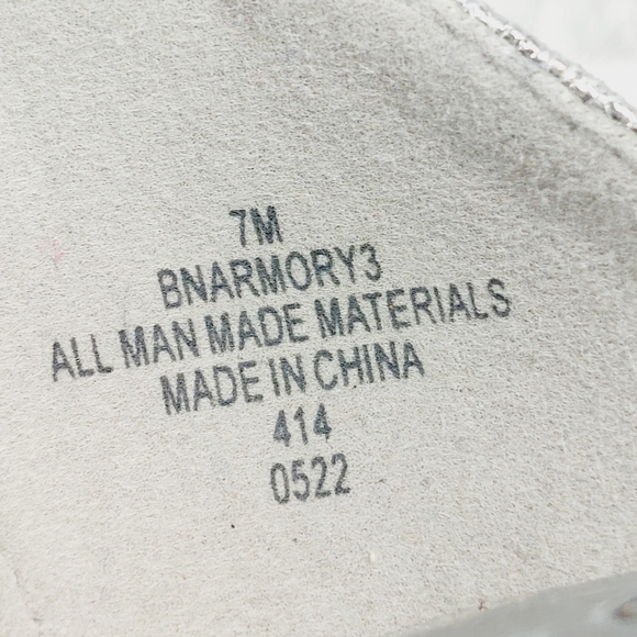 New Bandolino Armory 3 Silver Open Toe Ankle Strap Heeled Sandals D45 - Picture 11 of 12